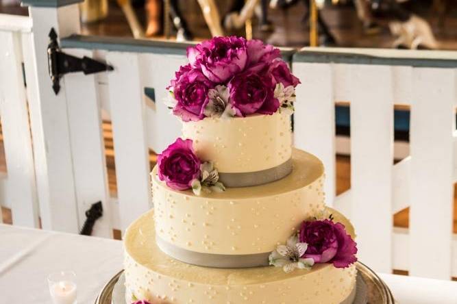 Simple Wedding Cake