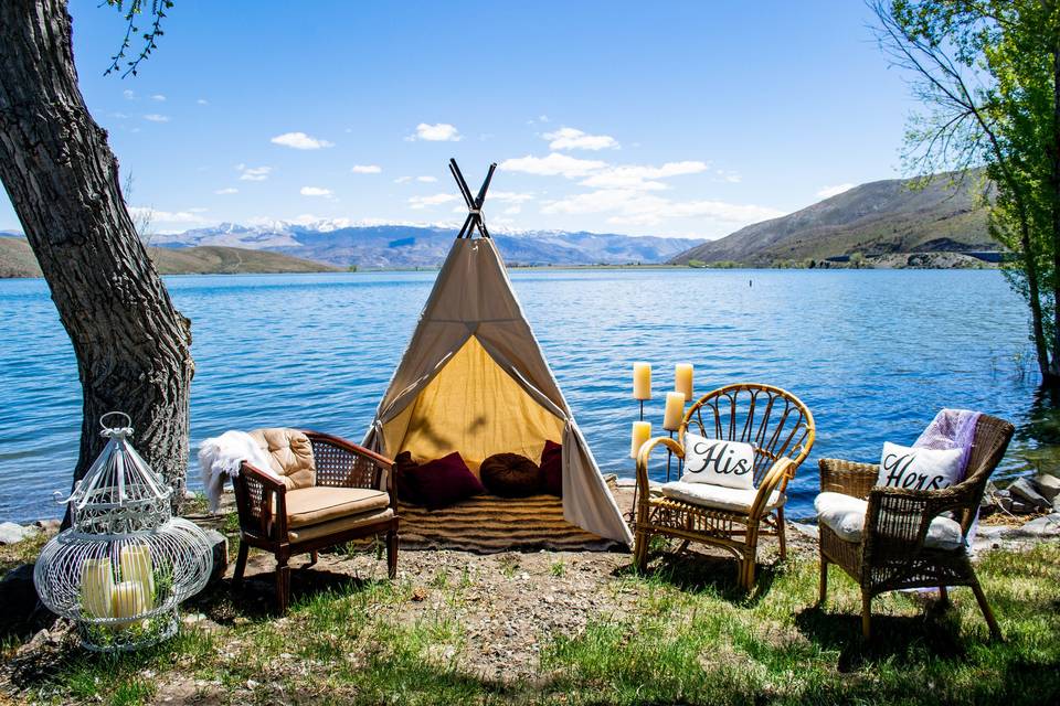 Tent by the lake