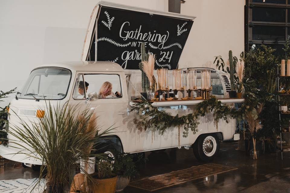 VW Bus Bar