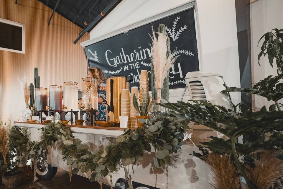 VW Bus Bar