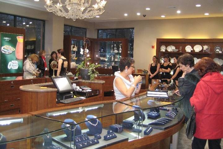 Ambalu Jewelers in Long Island