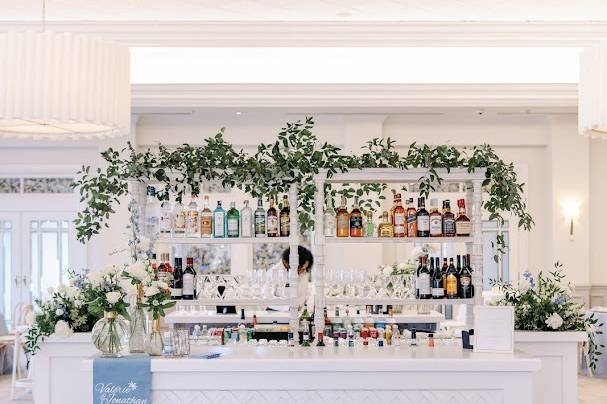 Bar Front