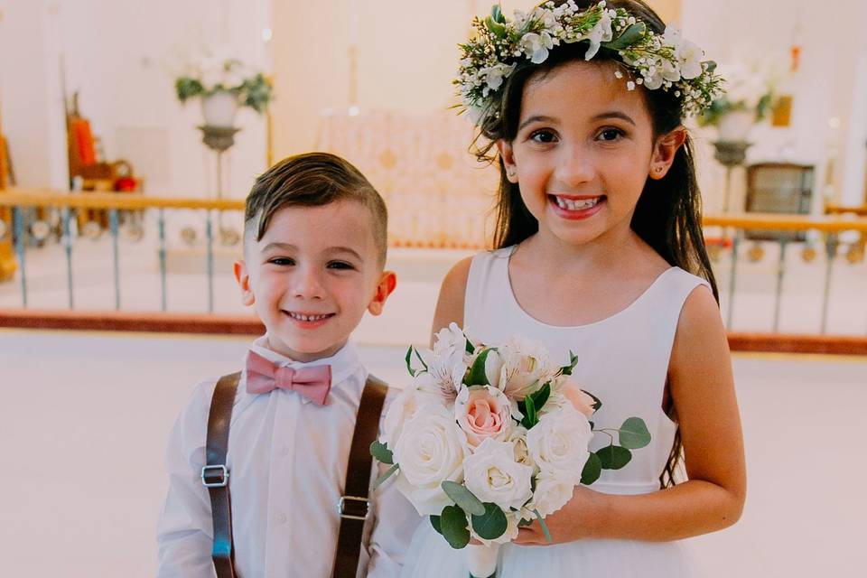 Flower girl crown & bouquet