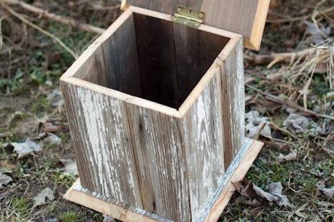 Barnwood Wedding Card Boxes can be found at www.theperfectcardbox.com