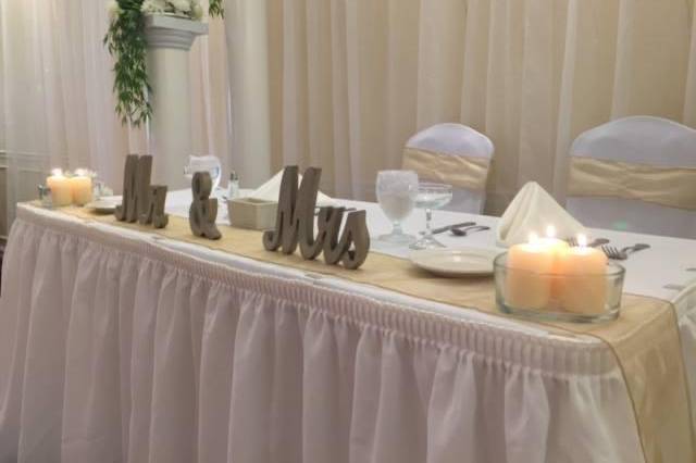 Sweetheart table