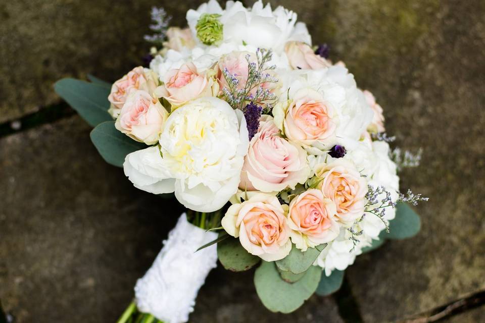 Arch and ceremony decor