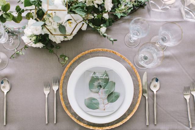 Table setting and floral decor