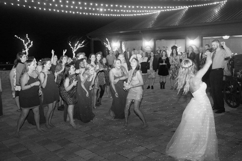 Bouquet toss