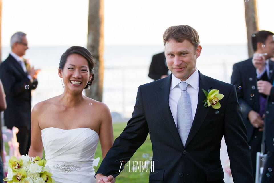 Floral wedding at The King & Prince on St Simon's Island.