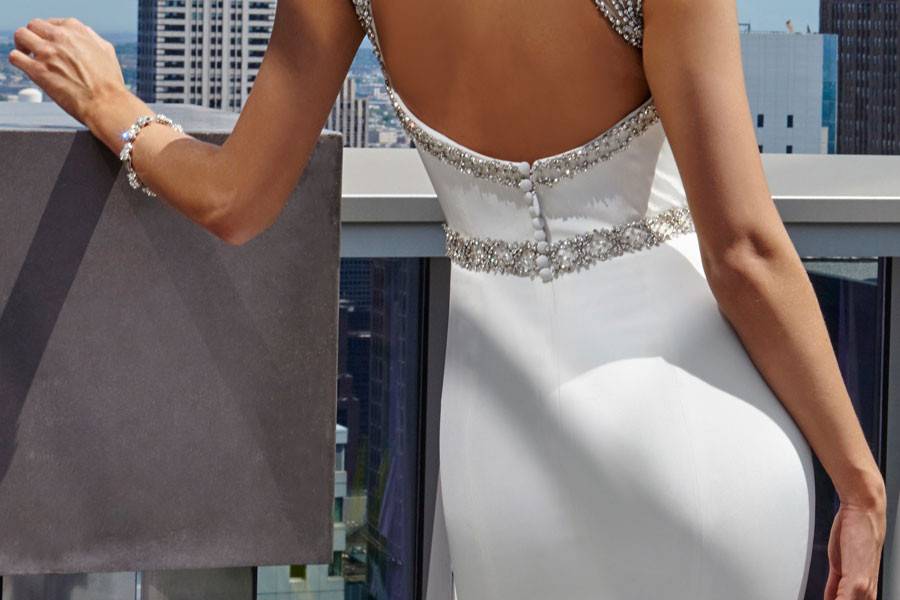 Backless details