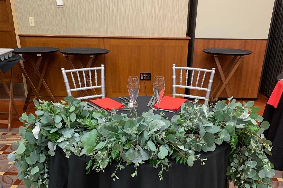 Sweetheart table garland