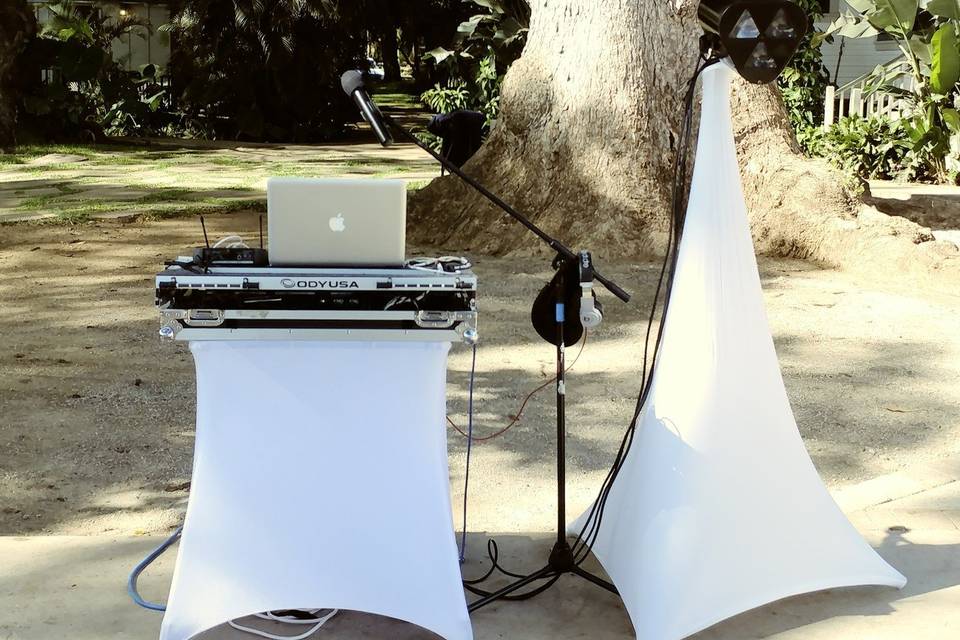 Basic DJ set up at Olowalu Plantation House