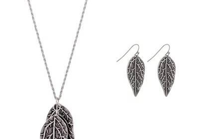 Ema Set
Item #: 50104
Necklace & Earrings Set