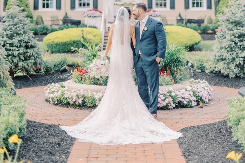 Love the Bride and Groom!