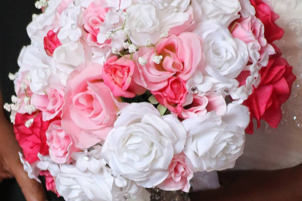 Pink and white bouquet