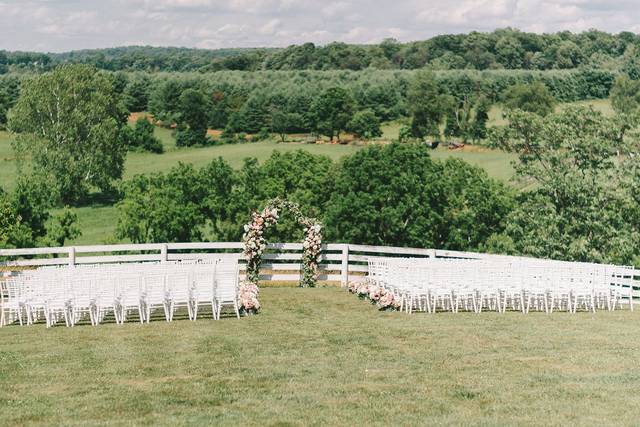 Blue Hill Farm B B Venue Waterford VA WeddingWire