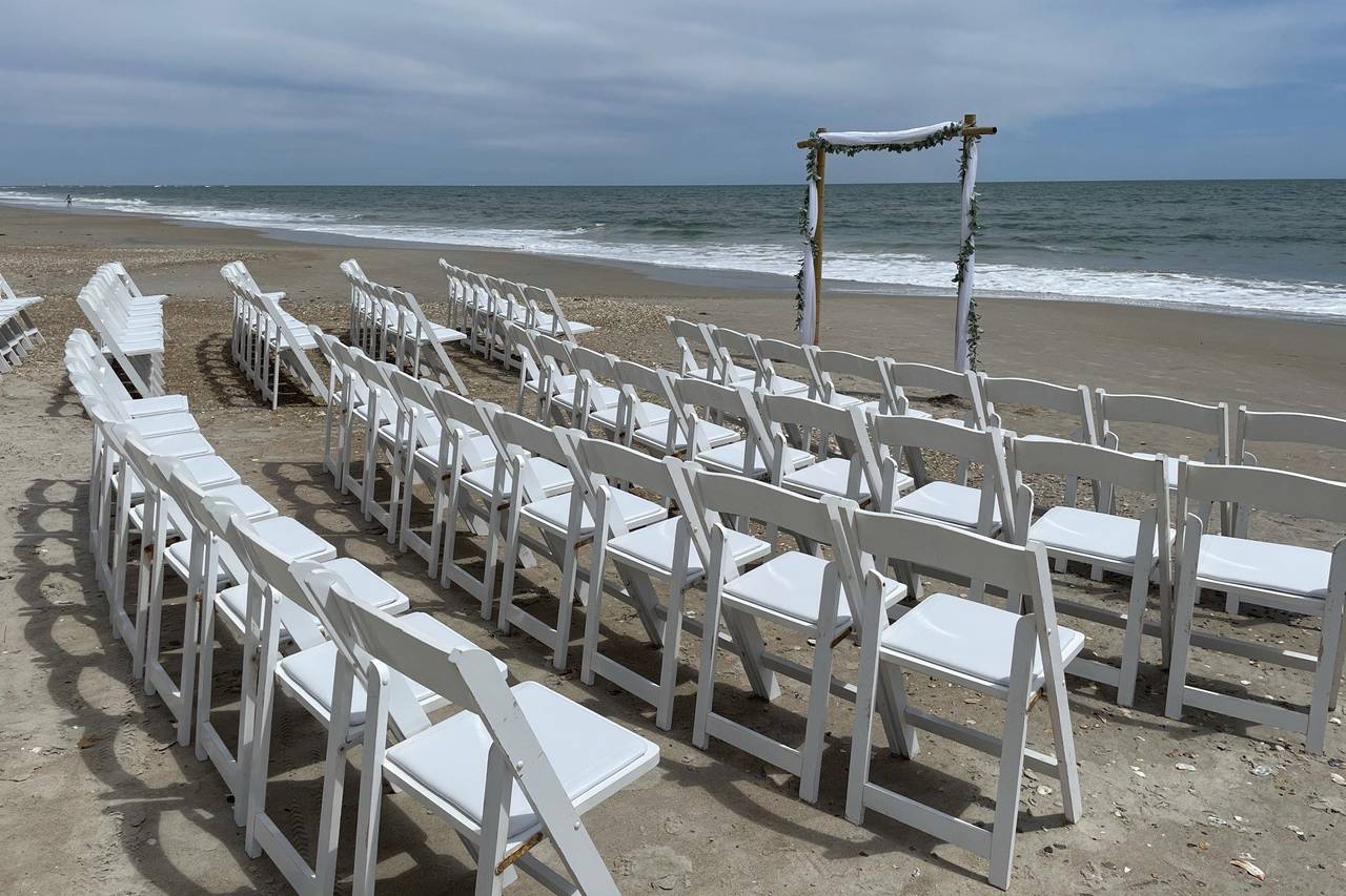 The 10 Best Beach Wedding Venues In North Carolina WeddingWire   Img 0332 51 2165305 170137534479056 