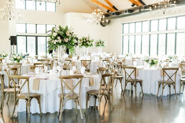 Carriage House at Lac La Belle - Venue - Oconomowoc, WI - WeddingWire