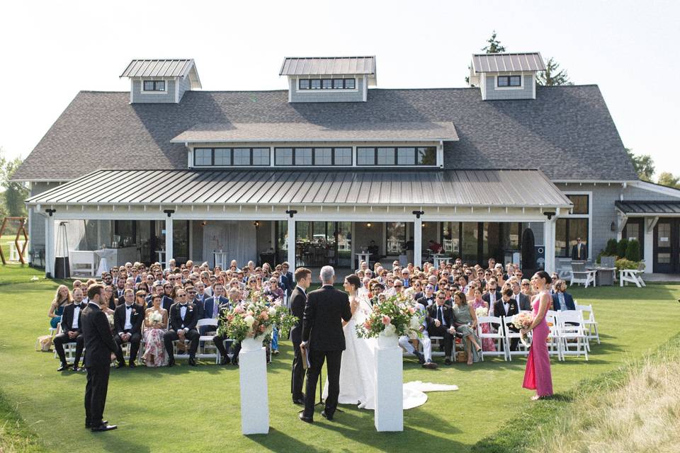 Carriage House lawn Ceremony