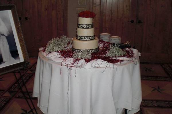 3 layered wedding cake