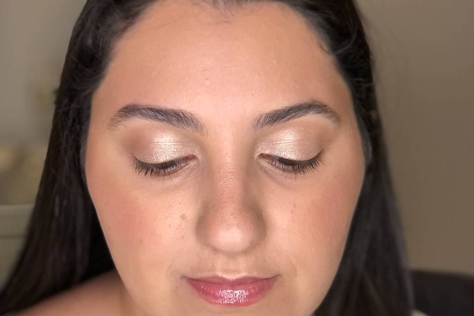 Natural soft glam