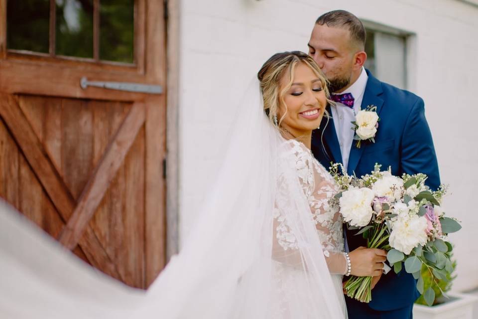 Long Veil in Wedding Portraits