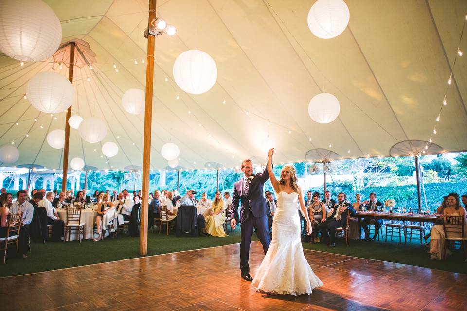 Couple shares their first dance