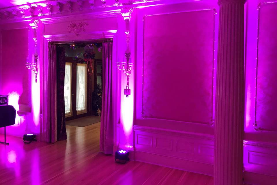 Uplighting at the Moss Mansion