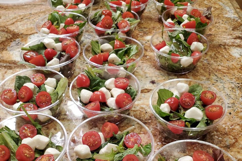 Mini bowls salad