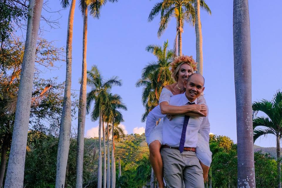 Piggyback at Loulu Palms