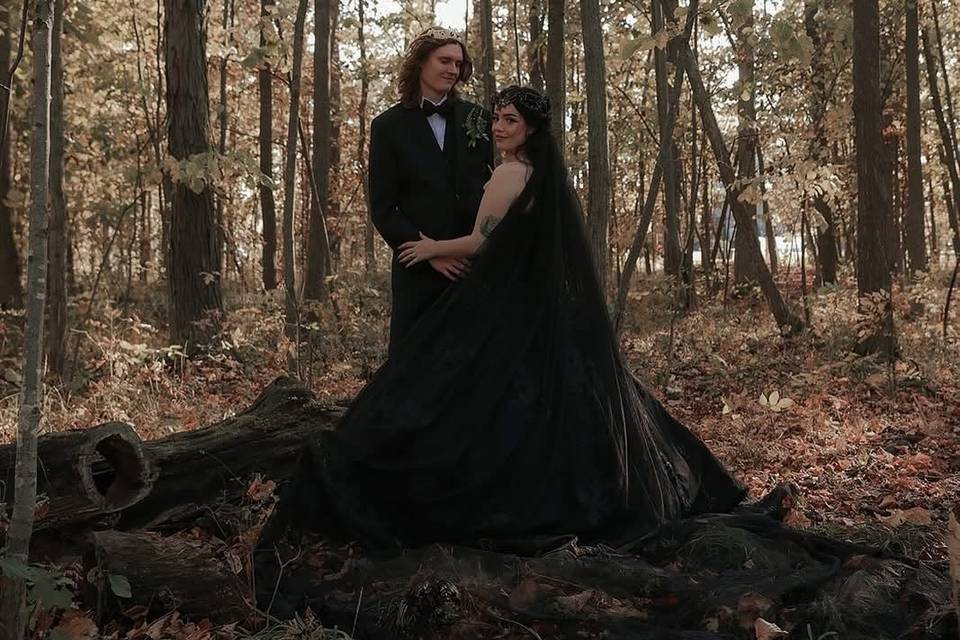 Fantasy wedding in the woods