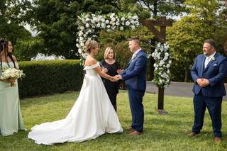 Weddings by Dee