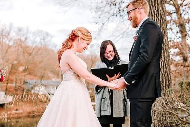 Outdoor winter ceremony