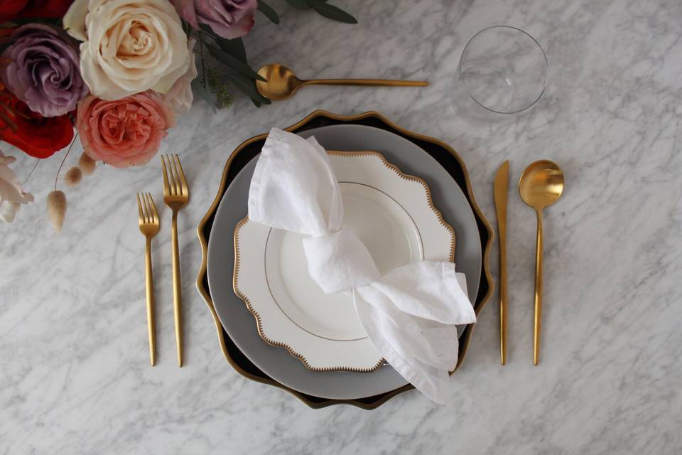 Sophisticated table setting