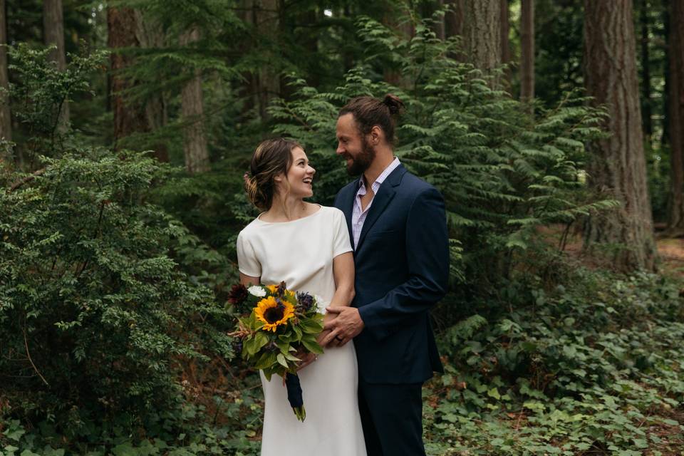 Summer wedding couple