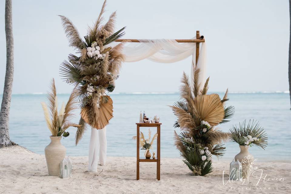 Boho wedding arch