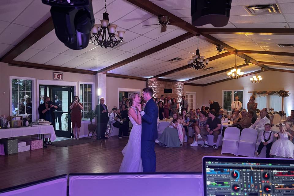 Newlywed dance