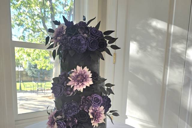 Custom Cake Black Beauty