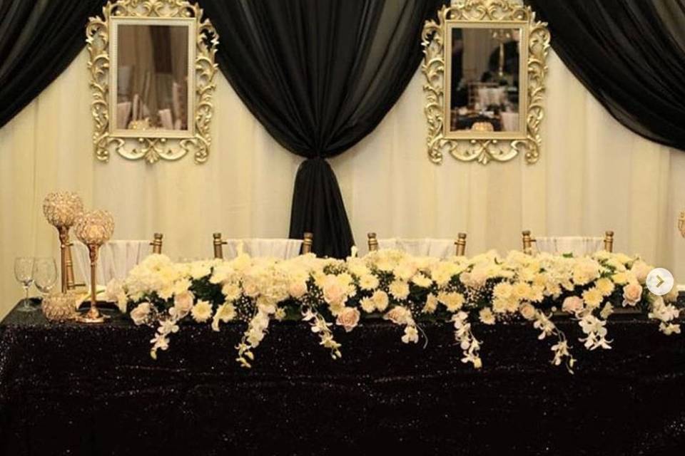 Black and Gold Head Table