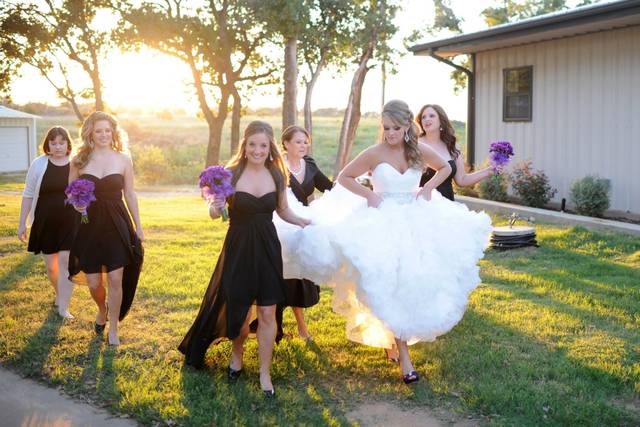 The bride with her bridesmaids