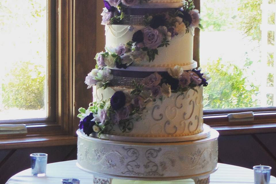 4-tier floral wedding cake