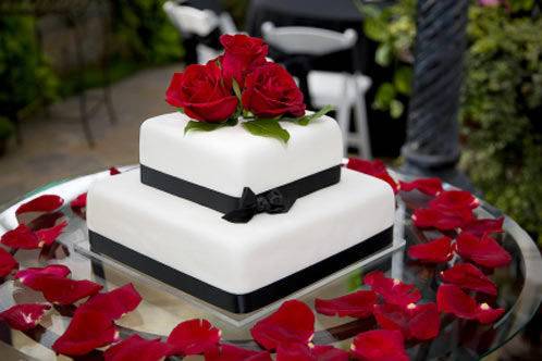 Wedding cake with fondant