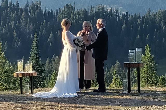 A Beautiful Soul - Wedding Officiant