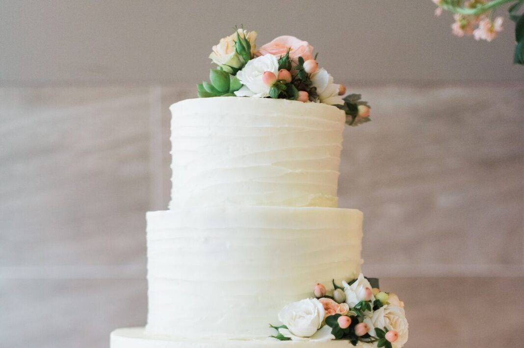 Cakes U Crave - Wedding Cakes - Aurora, CO - WeddingWire