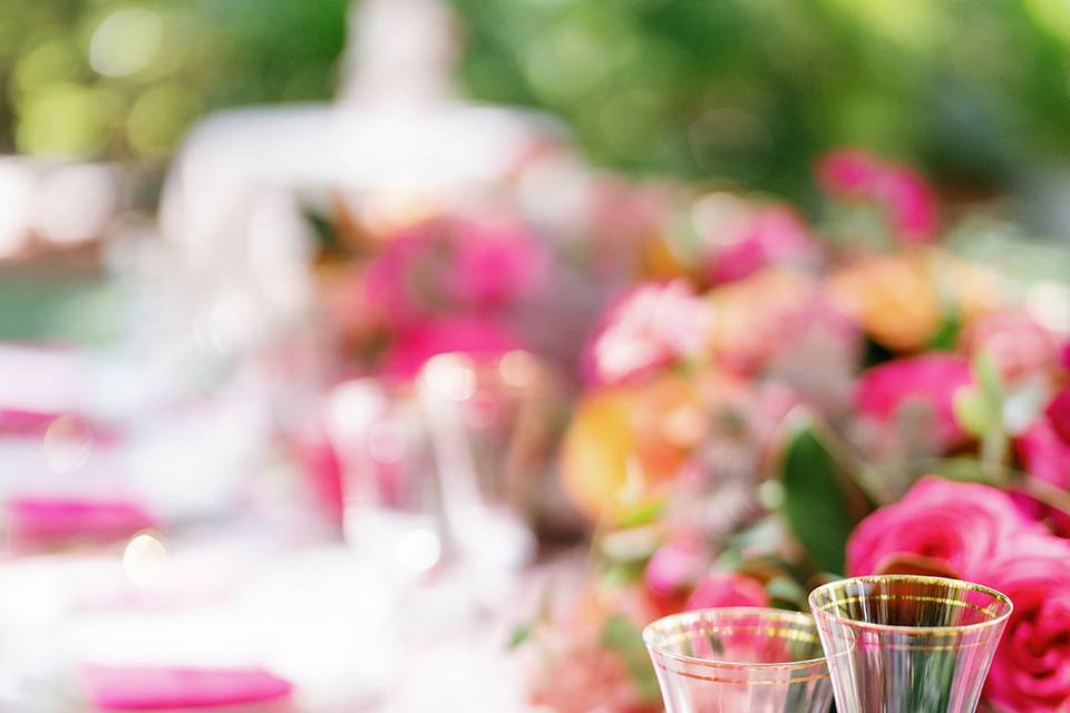 Bright Beauty Tablescape