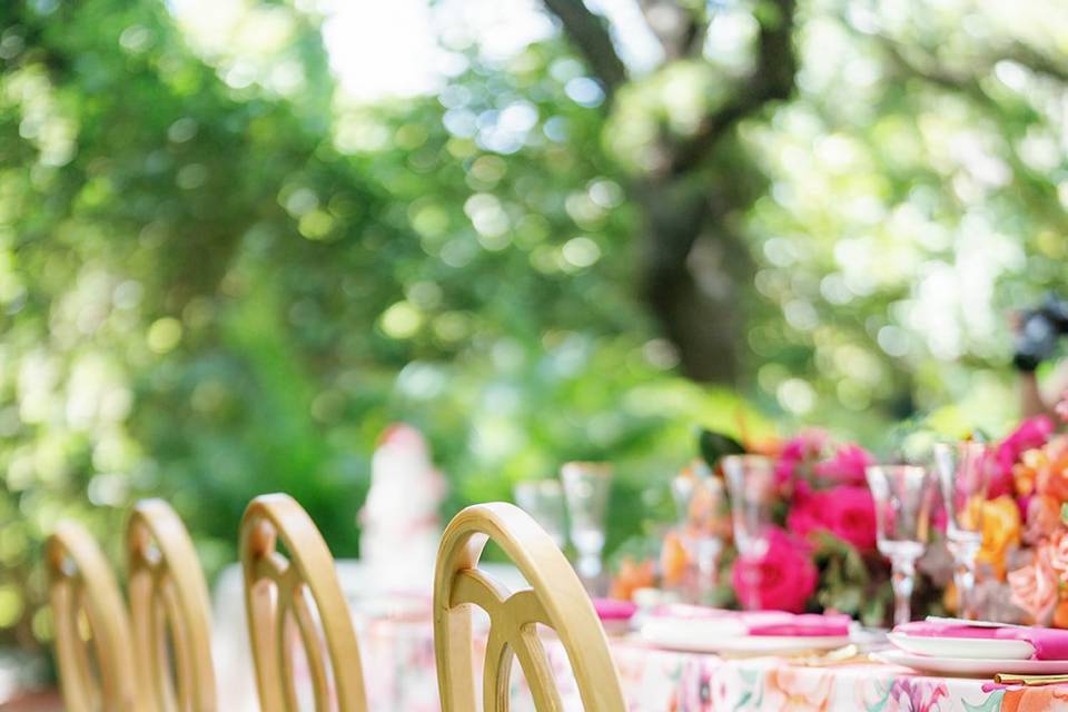 Bright tablescape