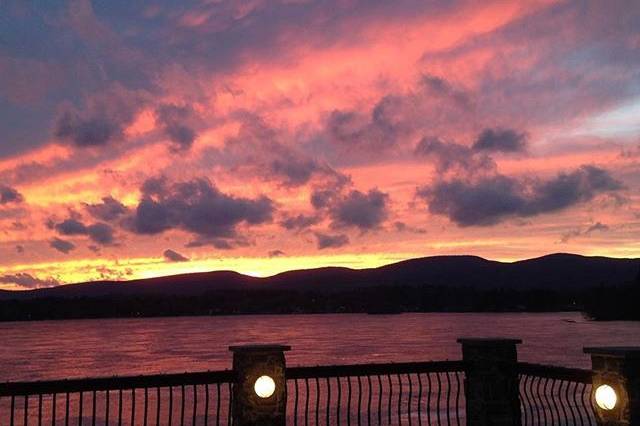 Lake House Guest Cottages of the Berkshires