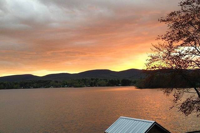 Lake House Guest Cottages of the Berkshires