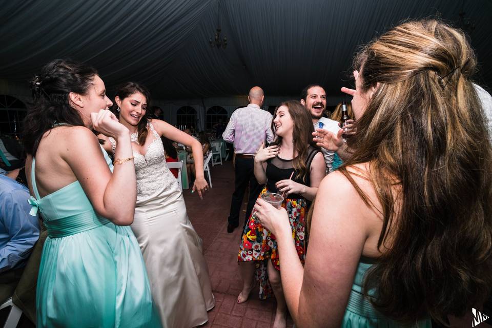 Bride and her ladies dancing