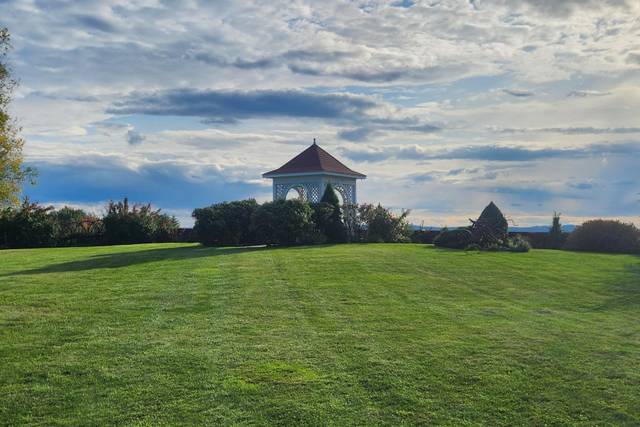 Farview Farm!